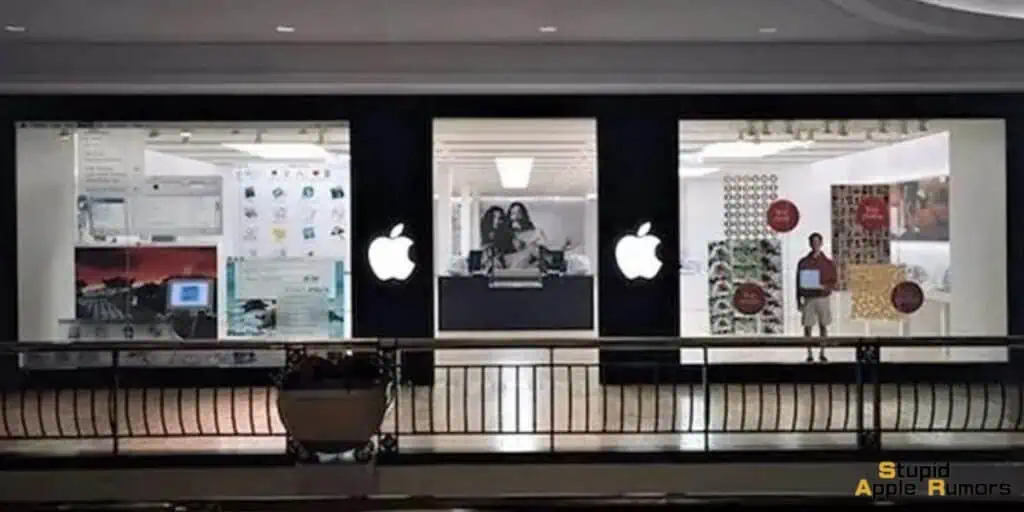 Which is Apple's first retail store